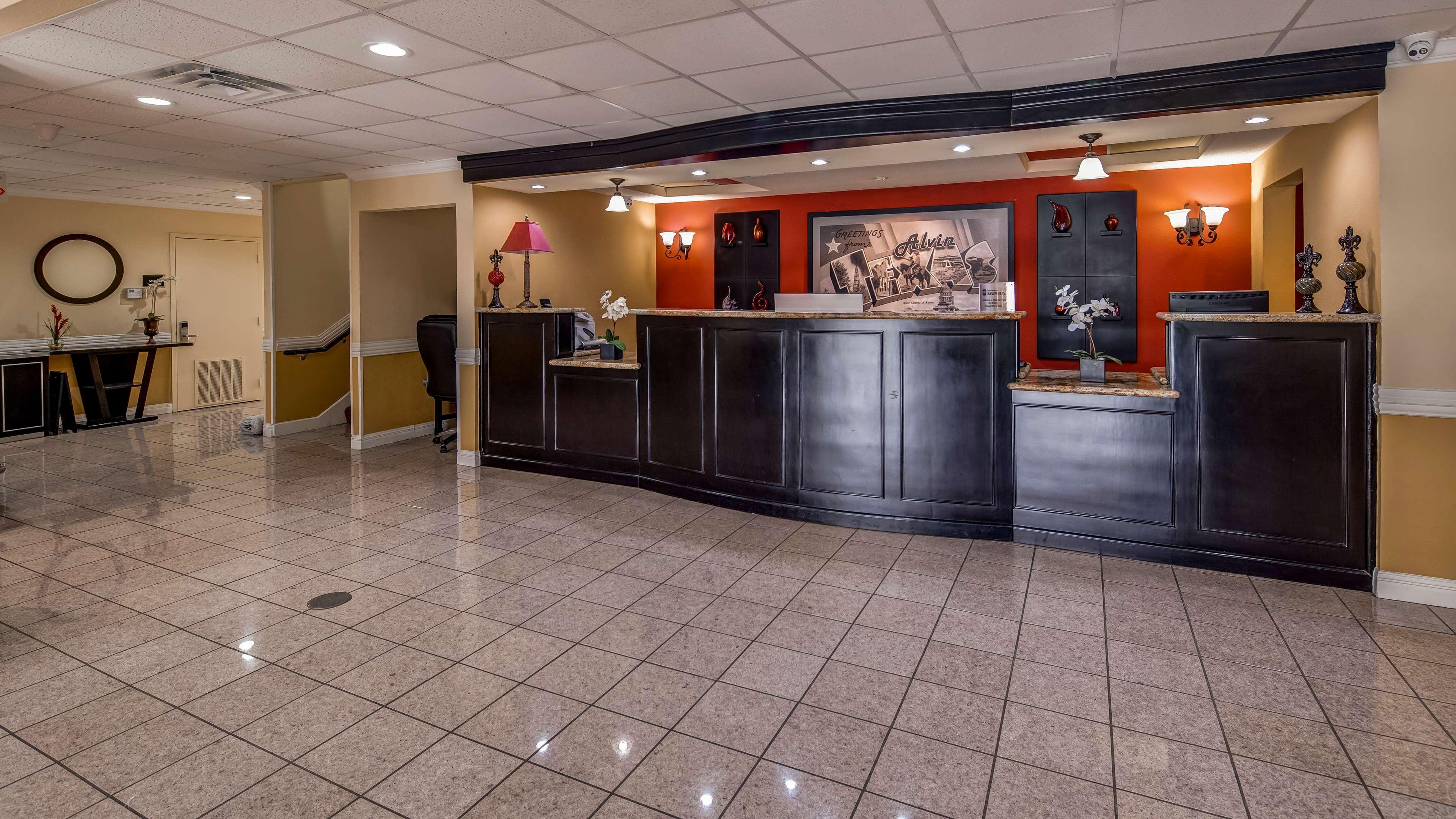 Surestay Plus Hotel By Best Western Alvin Exteriér fotografie