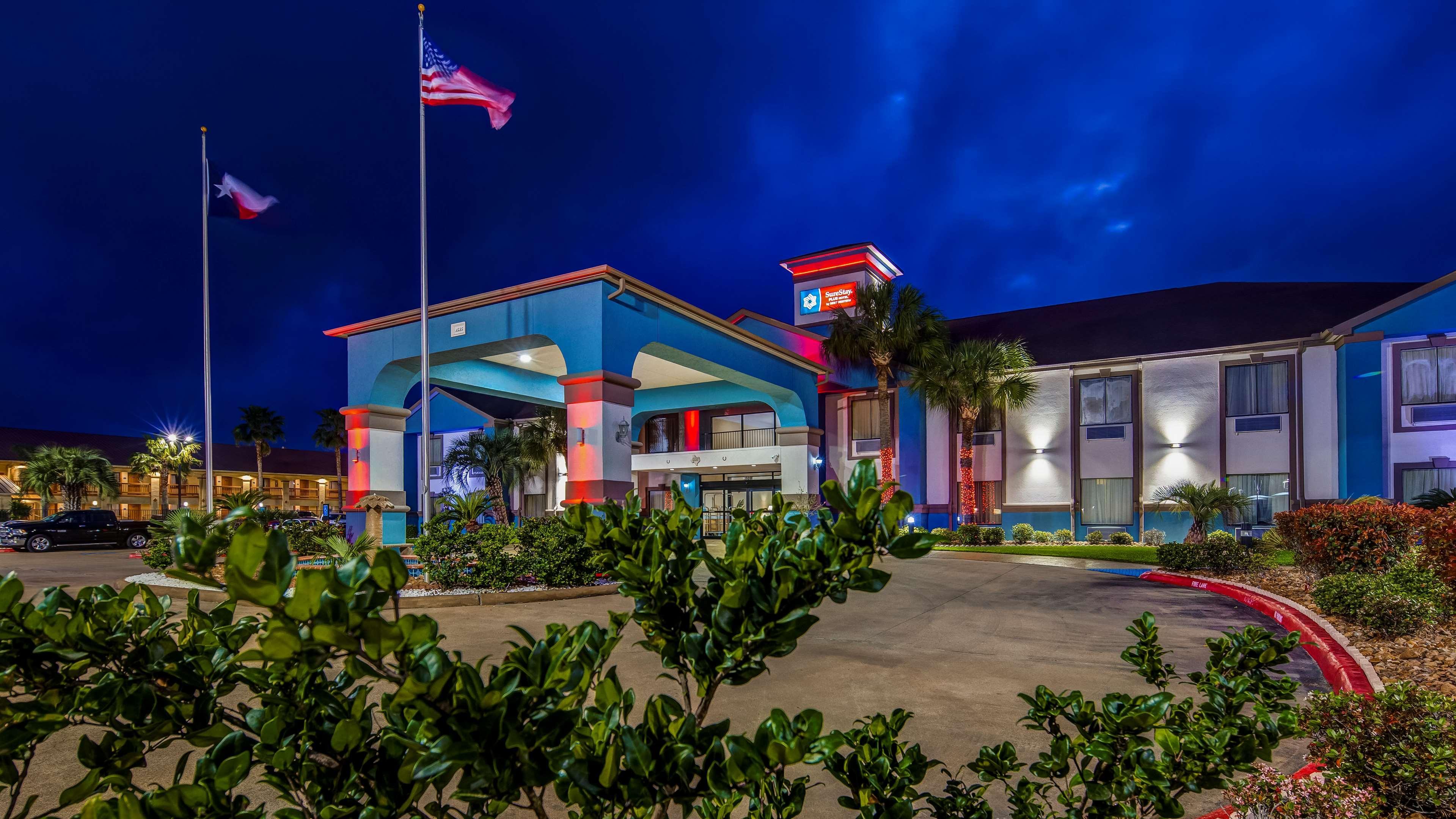 Surestay Plus Hotel By Best Western Alvin Exteriér fotografie